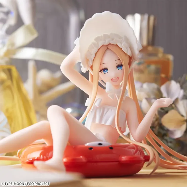 Крупний план обличчя колекційної фігурки Abigail Williams від SEGA.