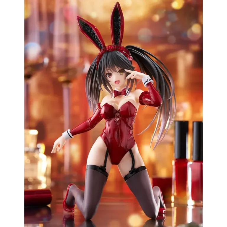 Фігурка Kurumi Tokisaki Desktop Cute Bunny ver від Taito на білому фоні, вид спереду.
